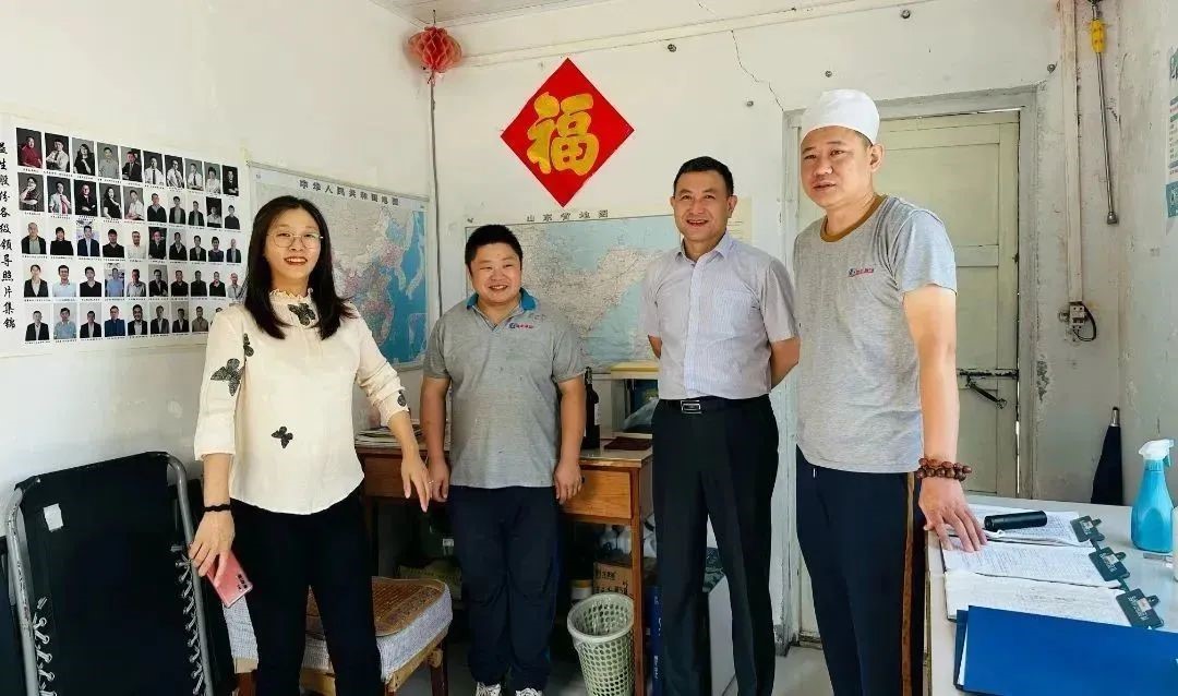 【新闻】情满中秋  爱在4001百老汇—工会发展“庆中秋、迎国庆”走访慰问活动